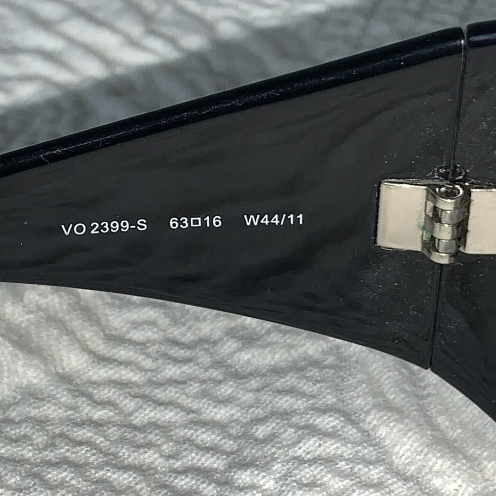VOGUE VO 2399-S W44/11 BLACK SUNGLASSES AUTHENTIC FRAMES‎ 63-16 Italy